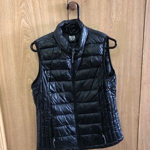 Black puffy vest